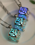 Hot fashion necklace, glowing cube necklace